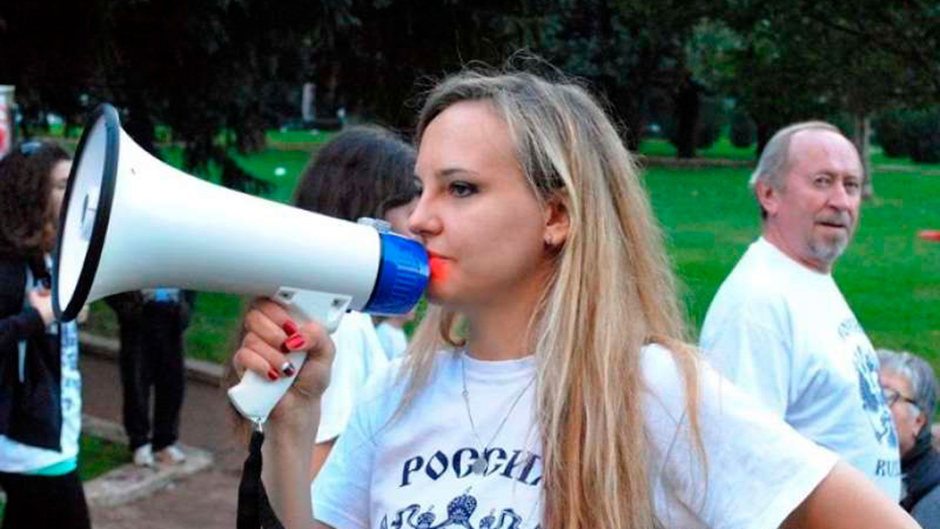 Irina Osipova durante una marcha contra las sanciones a Rusia tras la anexión de Crimea