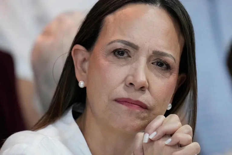 Retorno en el horizonte: María Corina Machado promete volver del exilio y postularse a la presidencia antes de que termine el 2026