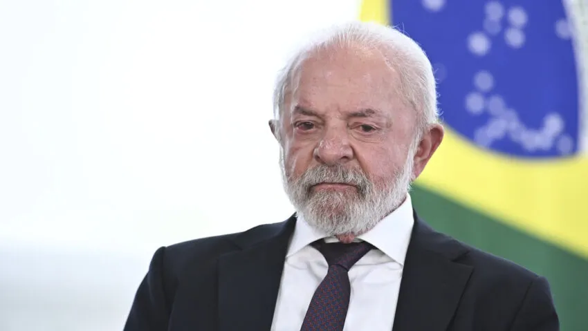 Lula se somete a radioterapia tras la extirpación de un cáncer de piel