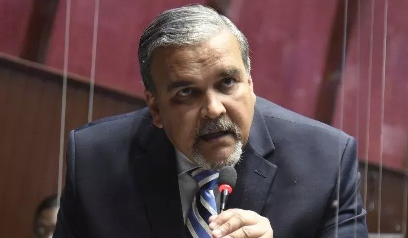 Diputados analizan con partidos y JCE proyecto de ley para implementar el voto electrónico