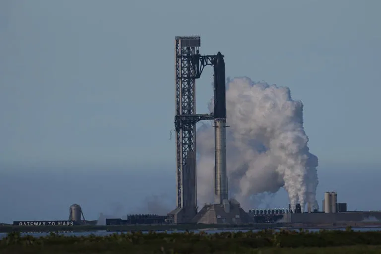 ¡Freno absoluto en Texas! SpaceX aborta a los pocos segundos el histórico despegue del colosal megacohete Starship