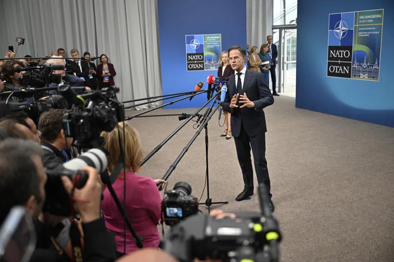 Frente unido frente a amenazas: Rutte advierte que la respuesta de la OTAN ante cualquier ataque sería devastadora
