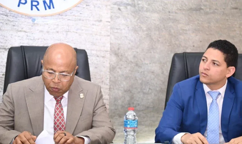 Bloque de diputados del PRM apoya prorrogar elección de autoridades del partido