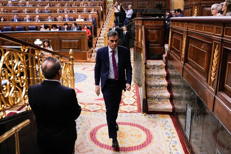 Crisis institucional en Madrid: El "Caso Zapatero" dinamita los últimos meses de una legislatura al borde del colapso