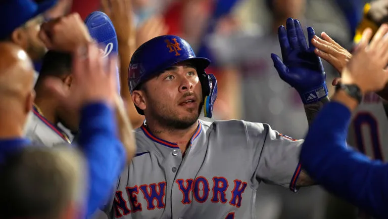 Regreso relámpago: Francisco Álvarez se reincorpora a los Mets a un mes de su cirugía de menisco