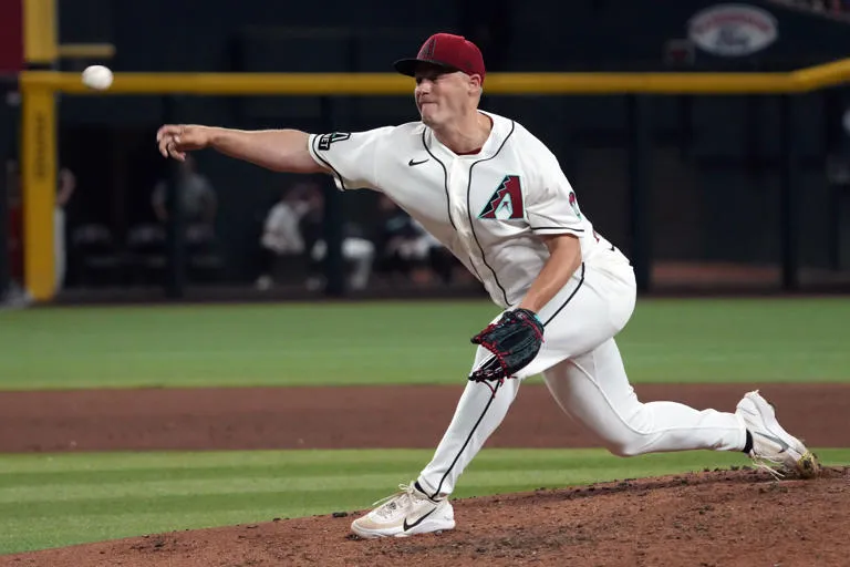 Pavin Smith brilla: Su primer jonrón de la temporada guía la victoria de los Diamondbacks